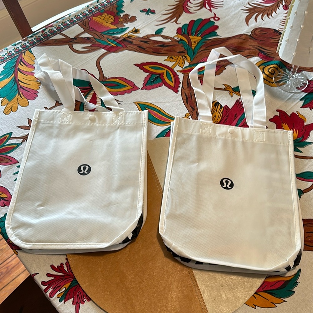 Lululemon bags